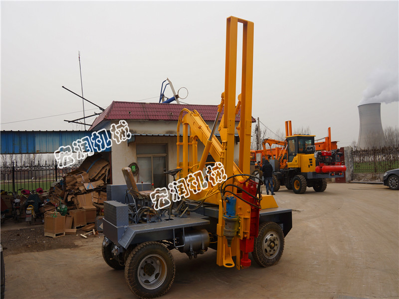 小四輪護(hù)欄壓樁機